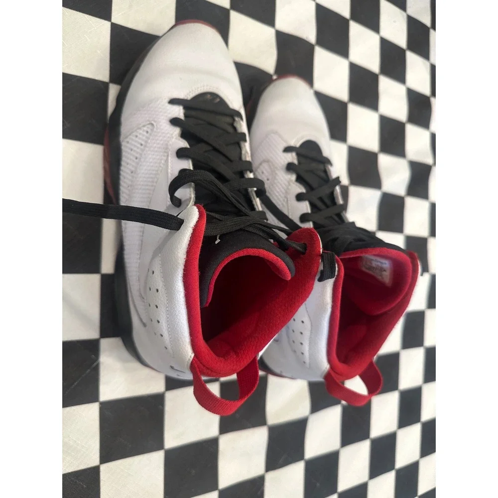 Nike Jordan lift off  Mens White Black University Red Sneakers  US 10 basketball
